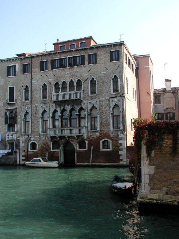 At Home A Palazzo Venetië Buitenkant foto